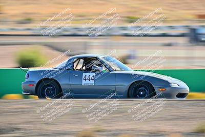 media/Oct-18-2025-Extreme Speed (Sat) [[d6d7e1fef1]]/Group 3 Purple/Session 3 (Turn 1)/